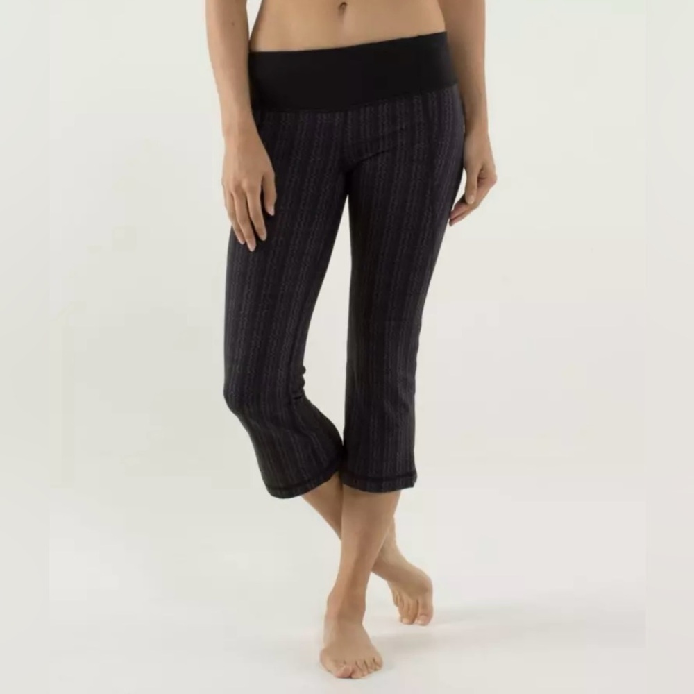 Lululemon Gather & Crow Crop Yoga Pants Leggings Ziggy Wee September Black 8-10